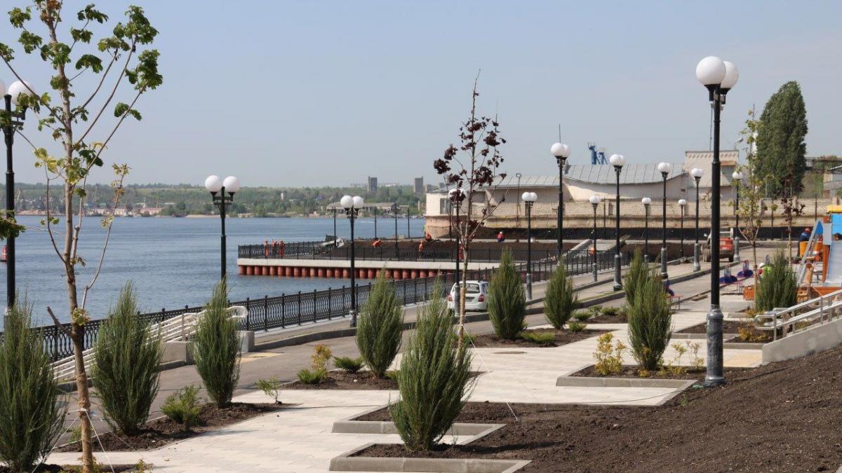 Володин раскритиковал власти Саратова за снос летних веранд кафе на набережной