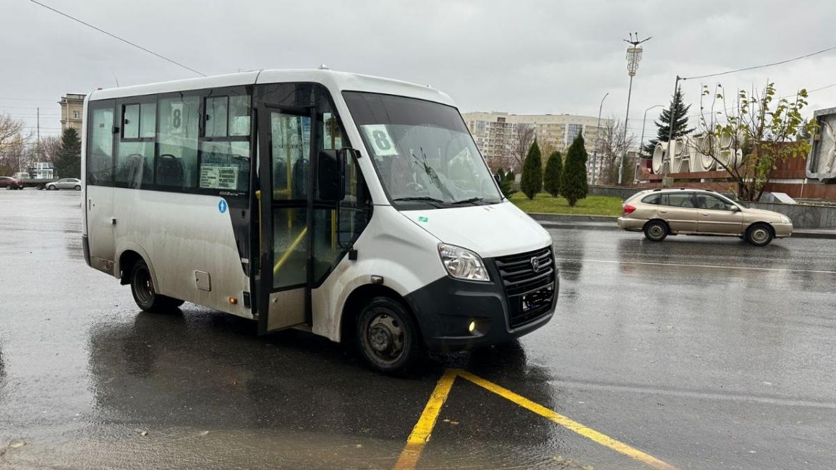 В Саратове еще от 2 автобусных маршрутов отстранят перевозчиков 