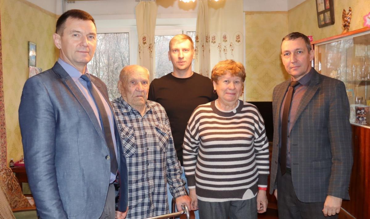 Саратовский ветеран ВОВ отметил 100-летие со дня рождения