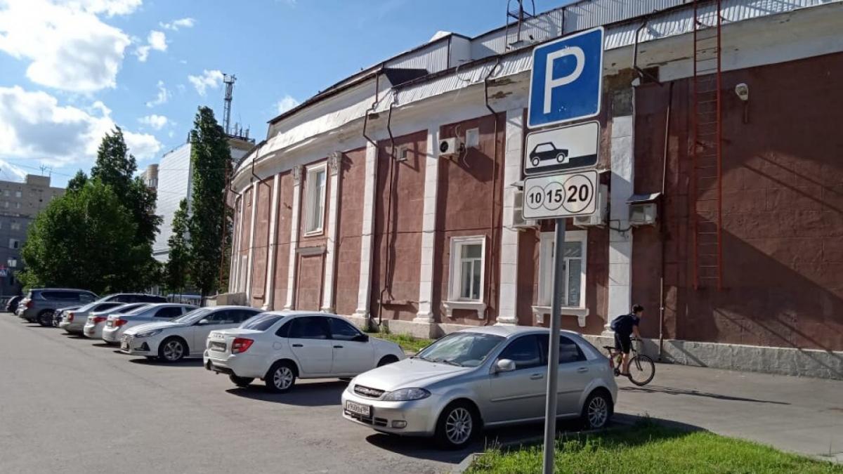 В Саратове платные парковки появятся на 12 участках в центре