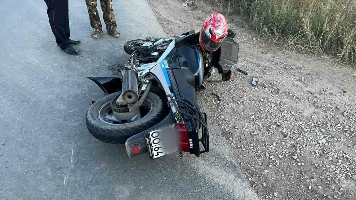 На Сокурском тракте в столкновении с «Газоном» пострадал байкер на «Ямахе»