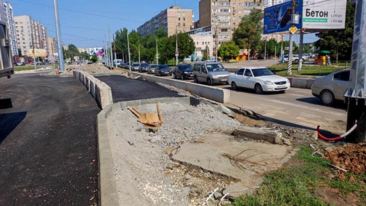 Власти Энгельса назвали дату окончания работ на перекрестке улиц Тельмана-Маяковского