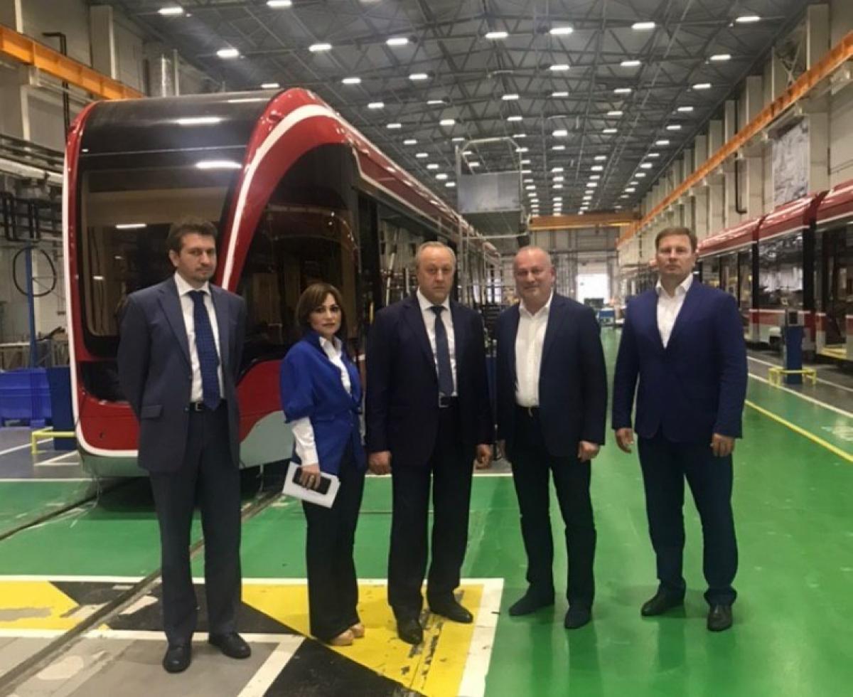 Радаев в Санкт-Петербурге обсудил проект саратовского скоростного трамвая