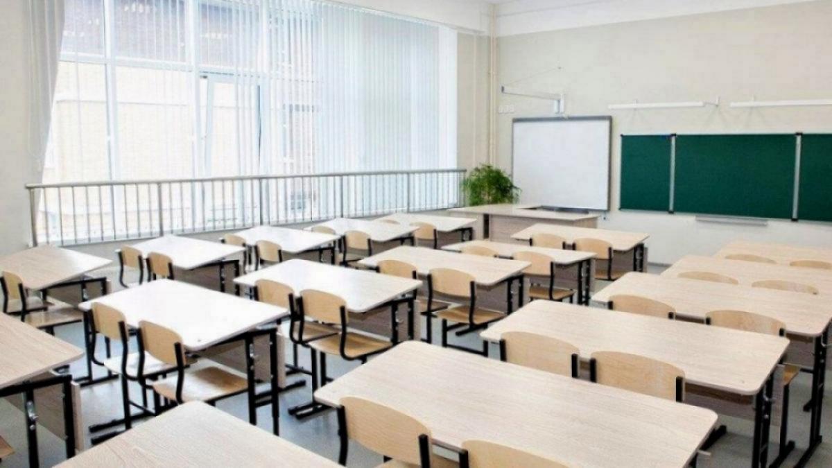 В Саратове знаменитый лицей возглавил радиофизик с большим опытом