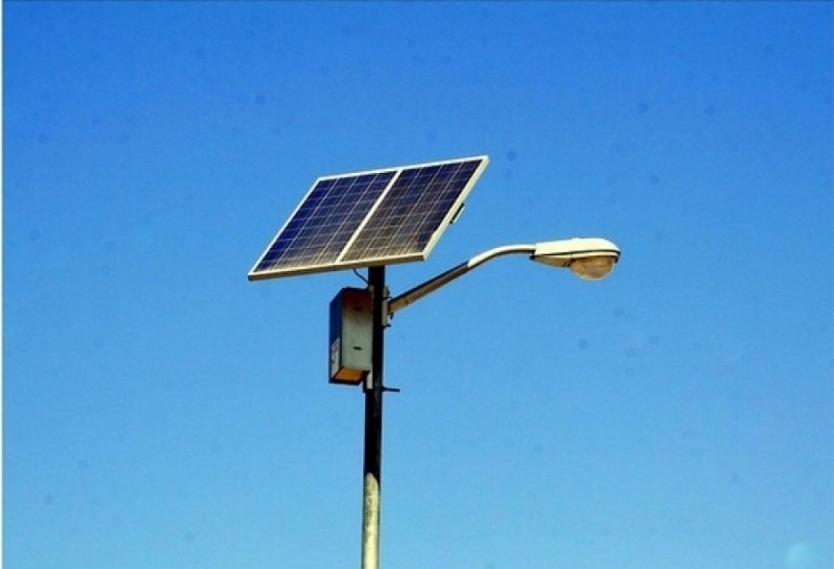 В саратовской деревне установили уличные фонари на солнечных батареях