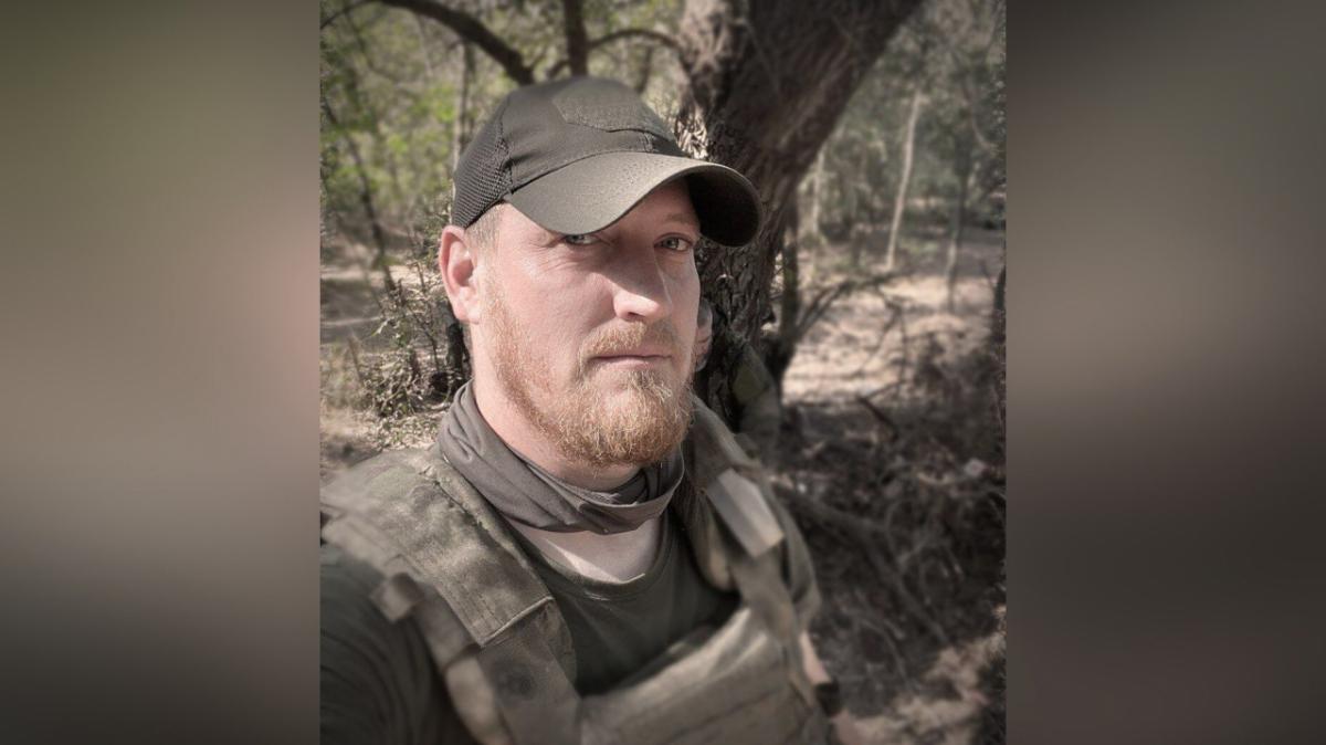 В Вольском районе прощаются с погибшим в СВО капитаном Кудряшовым