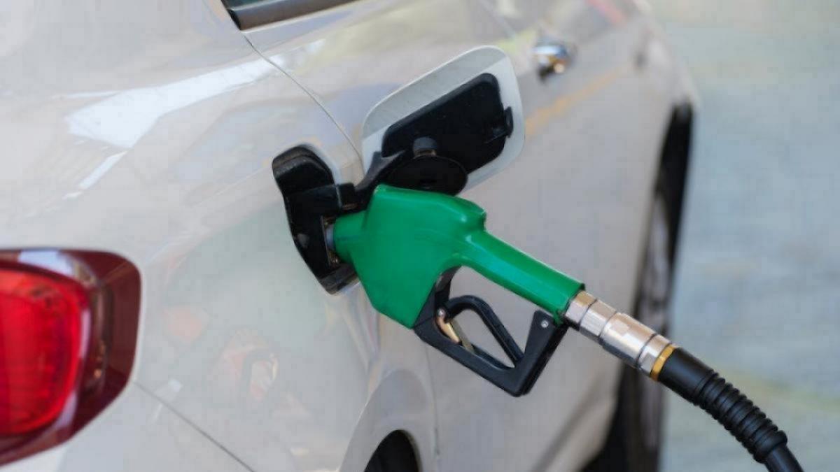 В Саратовской области цена на бензин превысила 50 рублей 