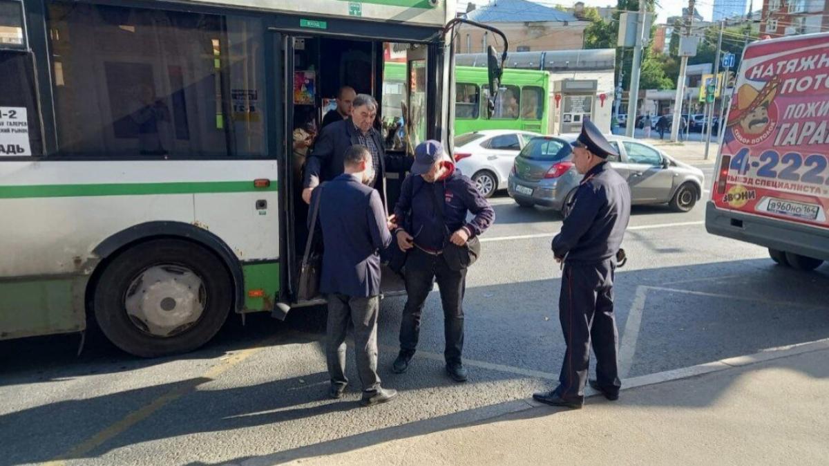 В Саратове выявили нарушения при оплате проезда в автобусах № 11, 93 и 94