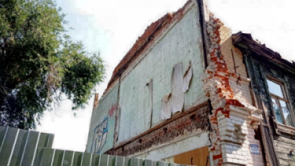 В Саратове снесут еще несколько аварийных домов