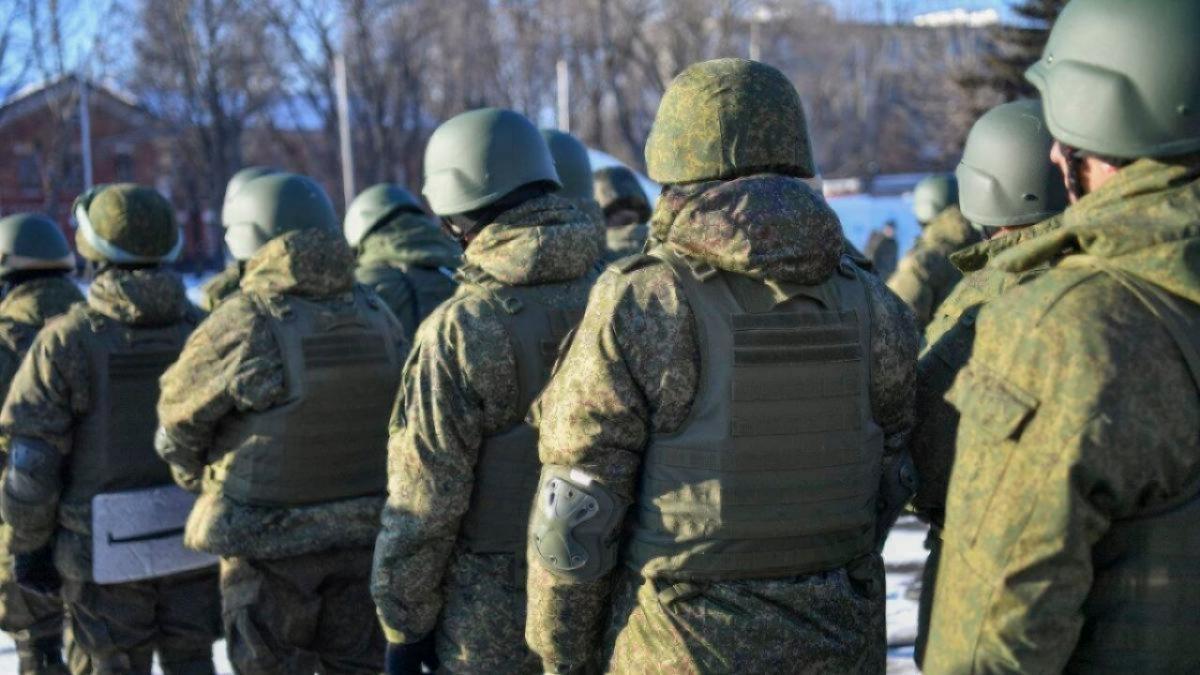 Саратовские военные получат 13 региональных мер поддержки
