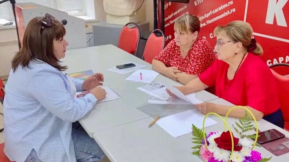 Депутат ГД Ольга Алимова в Саратове провела прием граждан по личным вопросам
