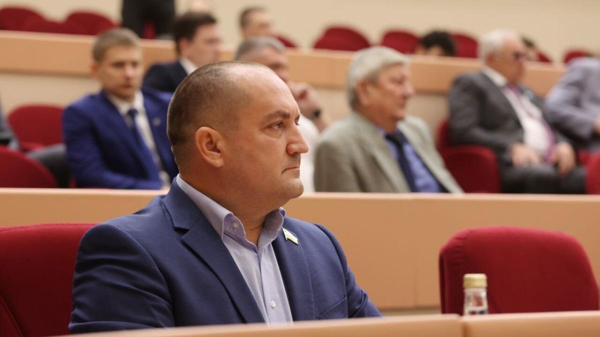 Вячеслав Калинин: депутаты поддержали молодых педагогов-участников СВО