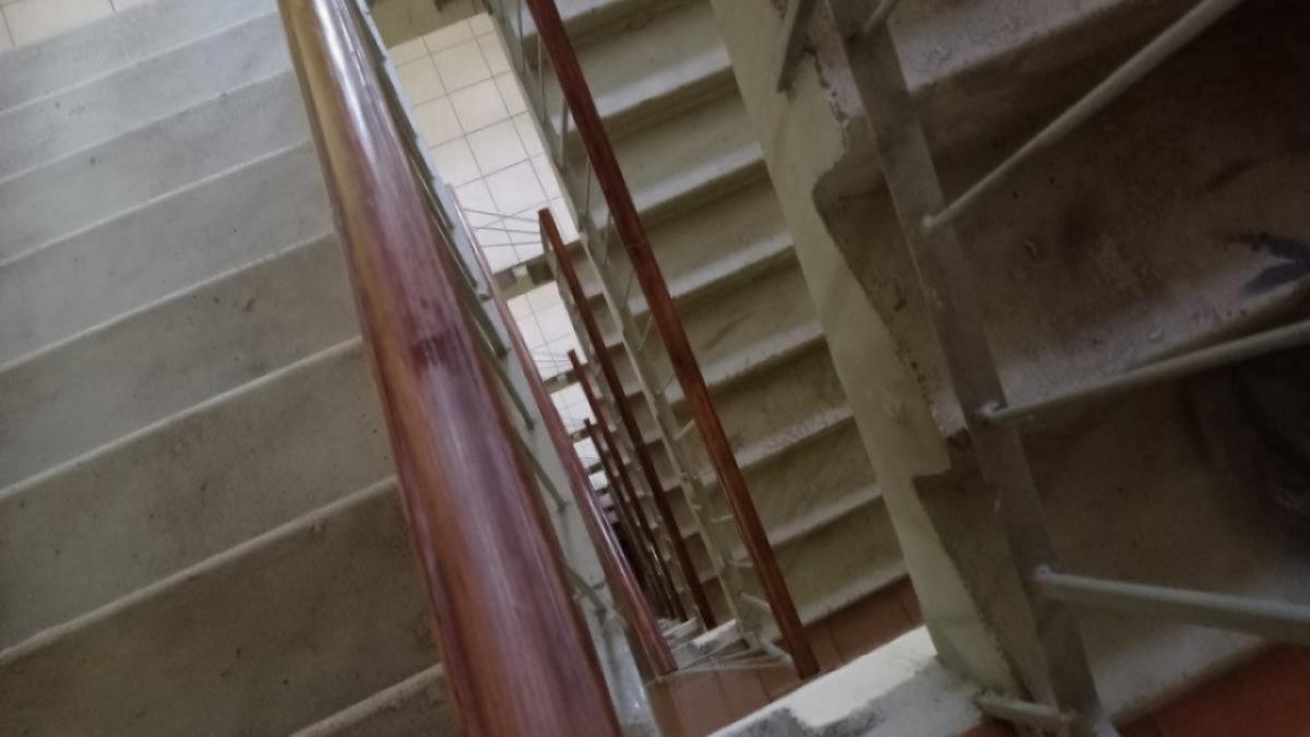 СК: в Саратове частично обрушился подъезд пятиэтажки в Заводском районе