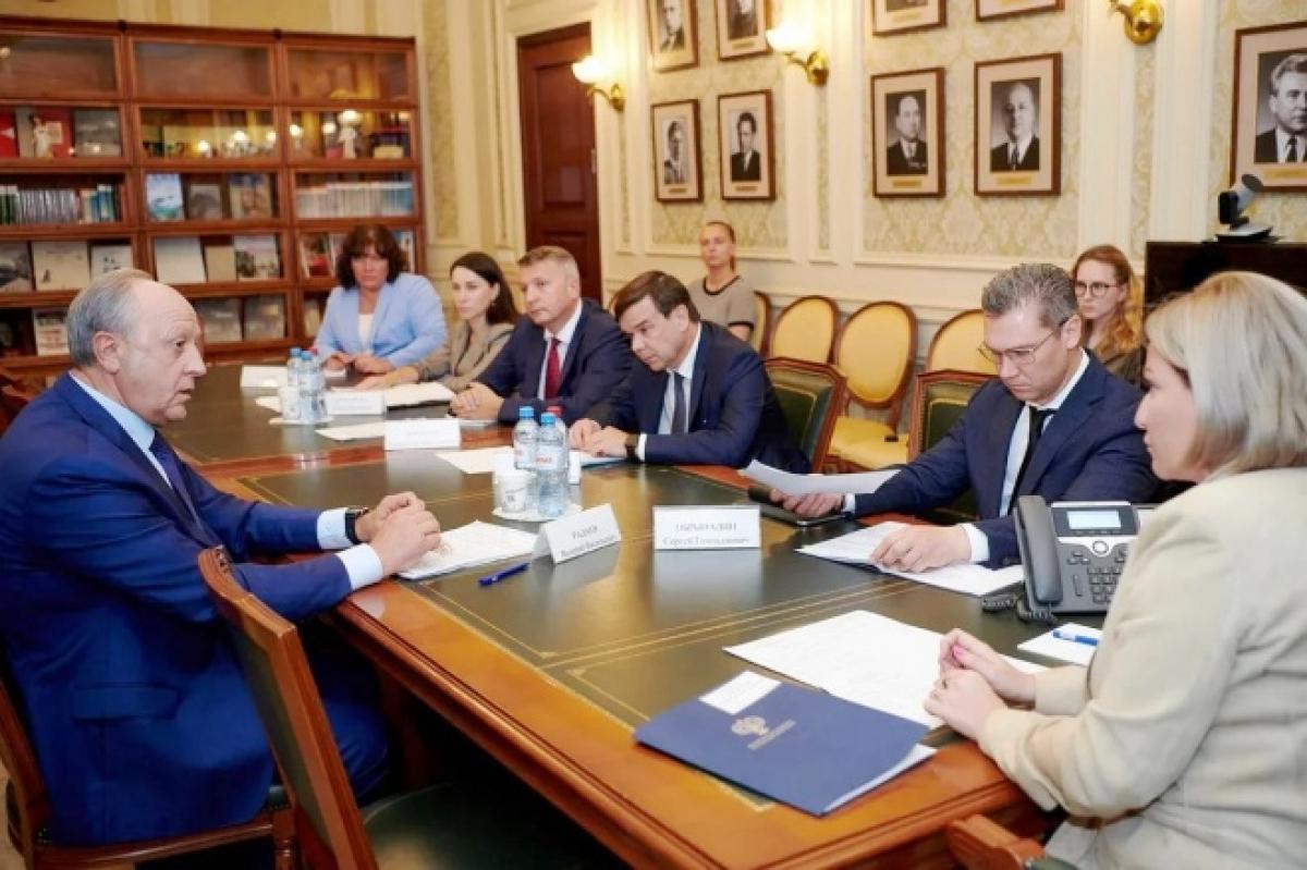 Радаев попросил у министра культуры РФ деньги на ремонт зданий музея Радищева и консерватории