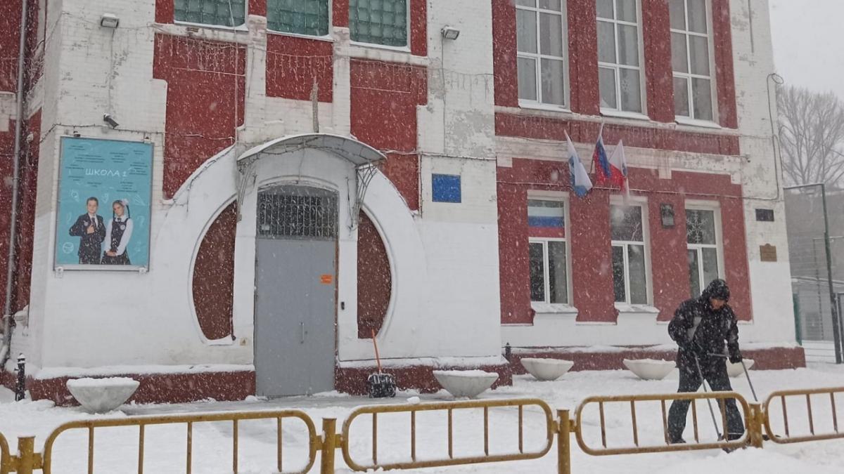 В Саратове из-за снегопада запретили въезд грузовиков в ноябре