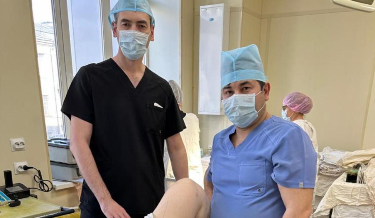 В Саратове врачи провели сложную операцию по восстановлению колена
