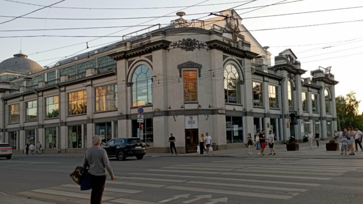 В центре Саратова за 167 млн продают торговые площади в здании Крытого рынка