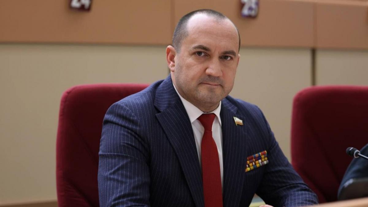 Депутат Саратовской облдумы Вячеслав Калинин поддержал боевых товарищей