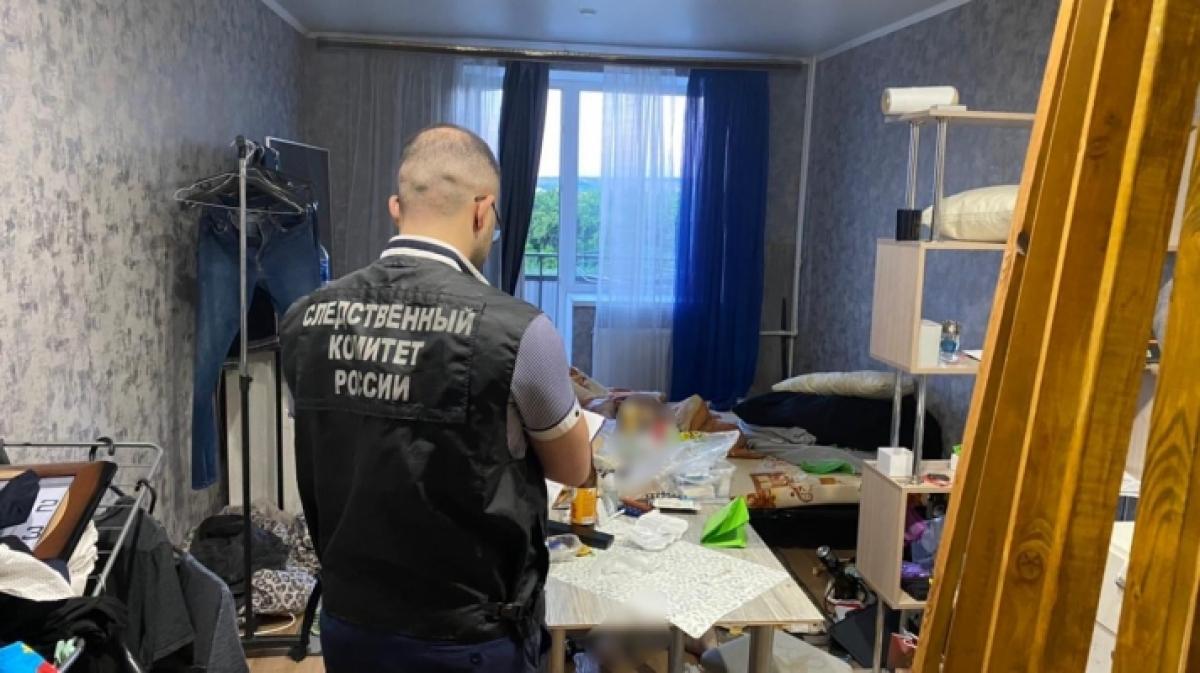 В саратовской квартире нашли тело молодого человека, отравившегося неизвестным веществом