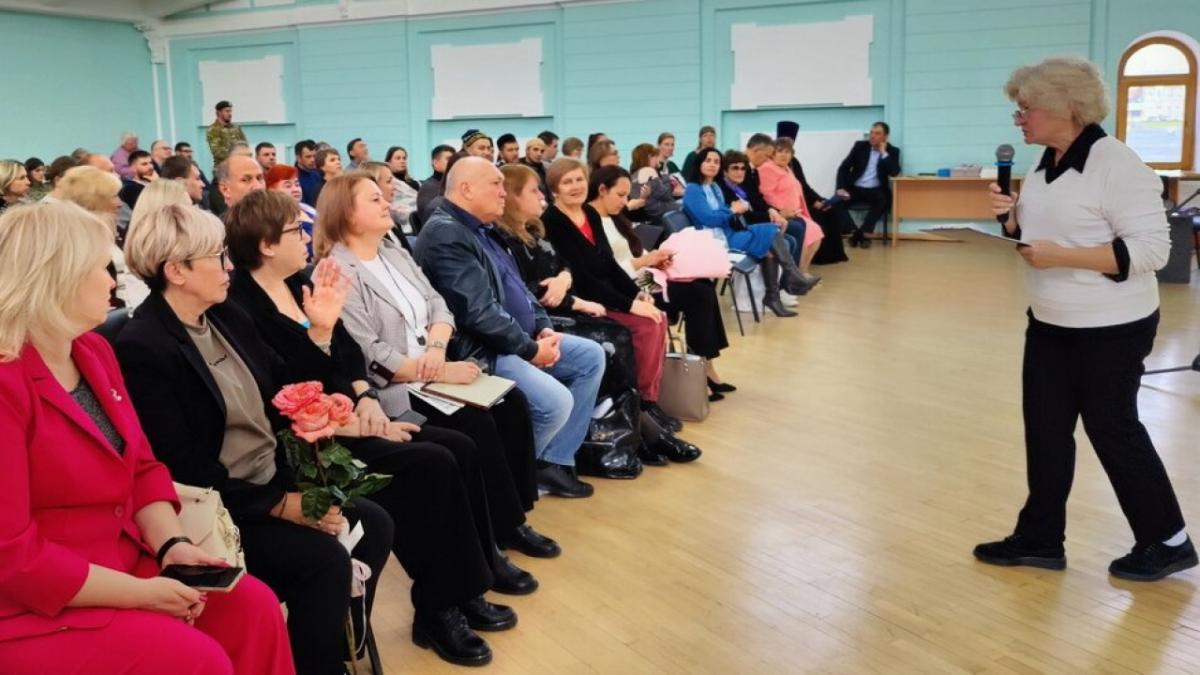 Калинин поздравил с юбилеем саратовское Общество трезвости