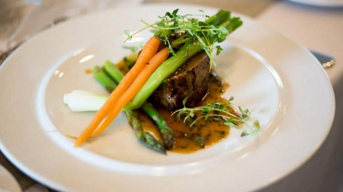 В Саратове детей участников СВО и младшеклассников на продленке будут кормить бесплатно