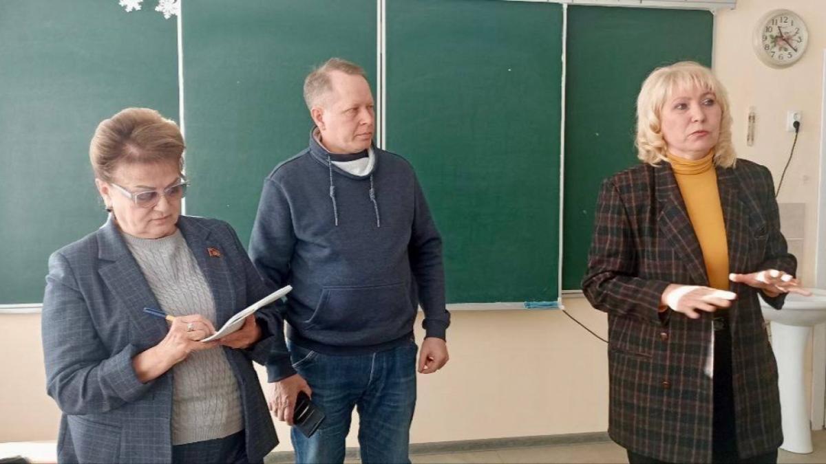 После скандала в Балашове Алимова и Есипов встретились с местными педагогами