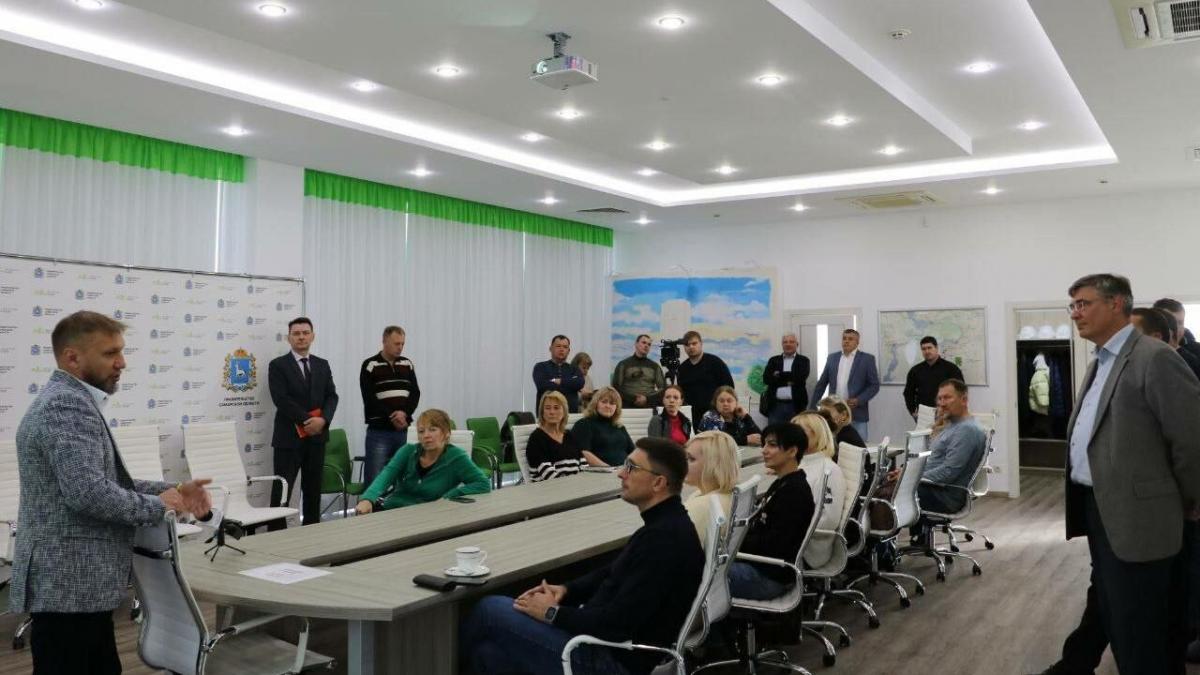 Жители саратовских поселков и депутаты побывали в самарском технопарке