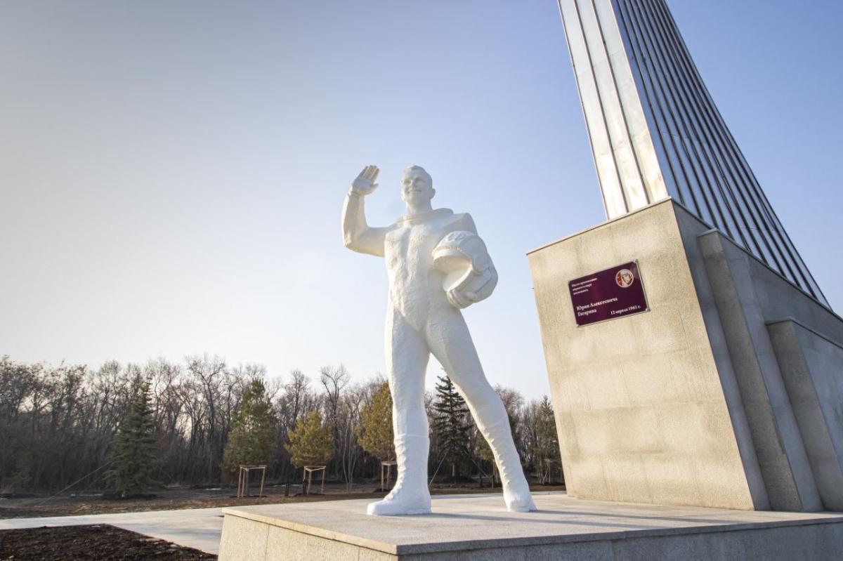 Бусаргин раскритиковал попытки западных стран обесценить вклад российских космонавтов