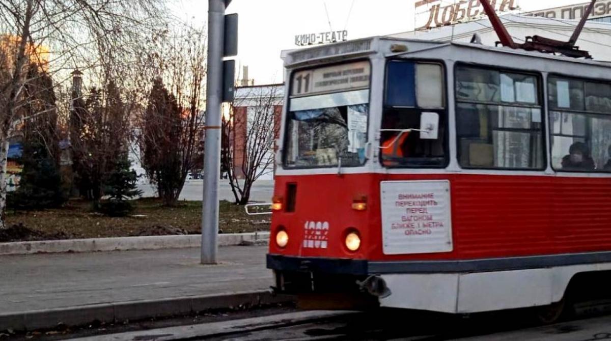 Из-за ДТП прервано движение трамваев в центре Саратова