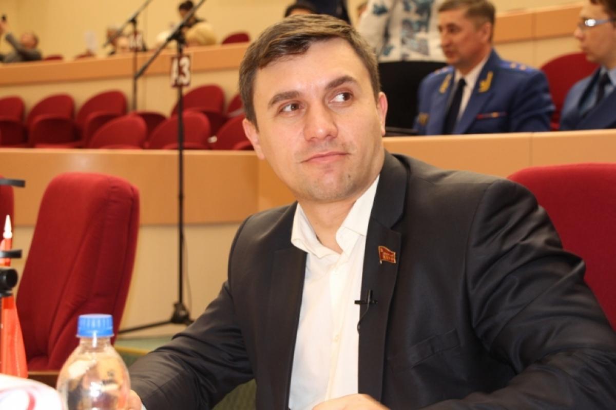 Коммунисты сообщили о задержании в Саратове депутата областной думы Николая Бондаренко