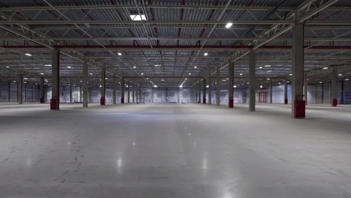 Завод в Энгельсе набирает работников на 3500 рублей за смену