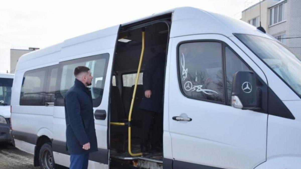 В Энгельсе отменили автобусный маршрут после срыва конкурсов