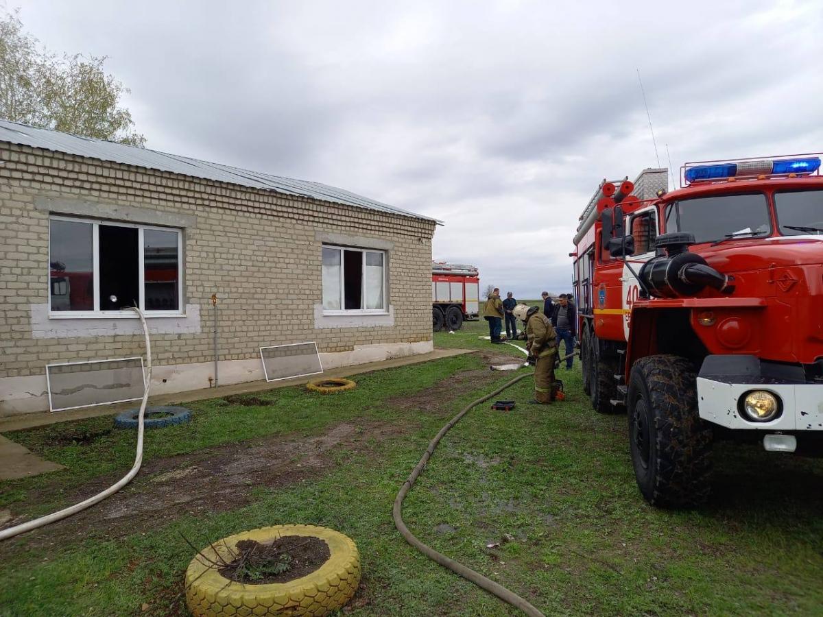 Под Саратовом сгорела амбулатория XIX века – пациентов успели эвакуировать