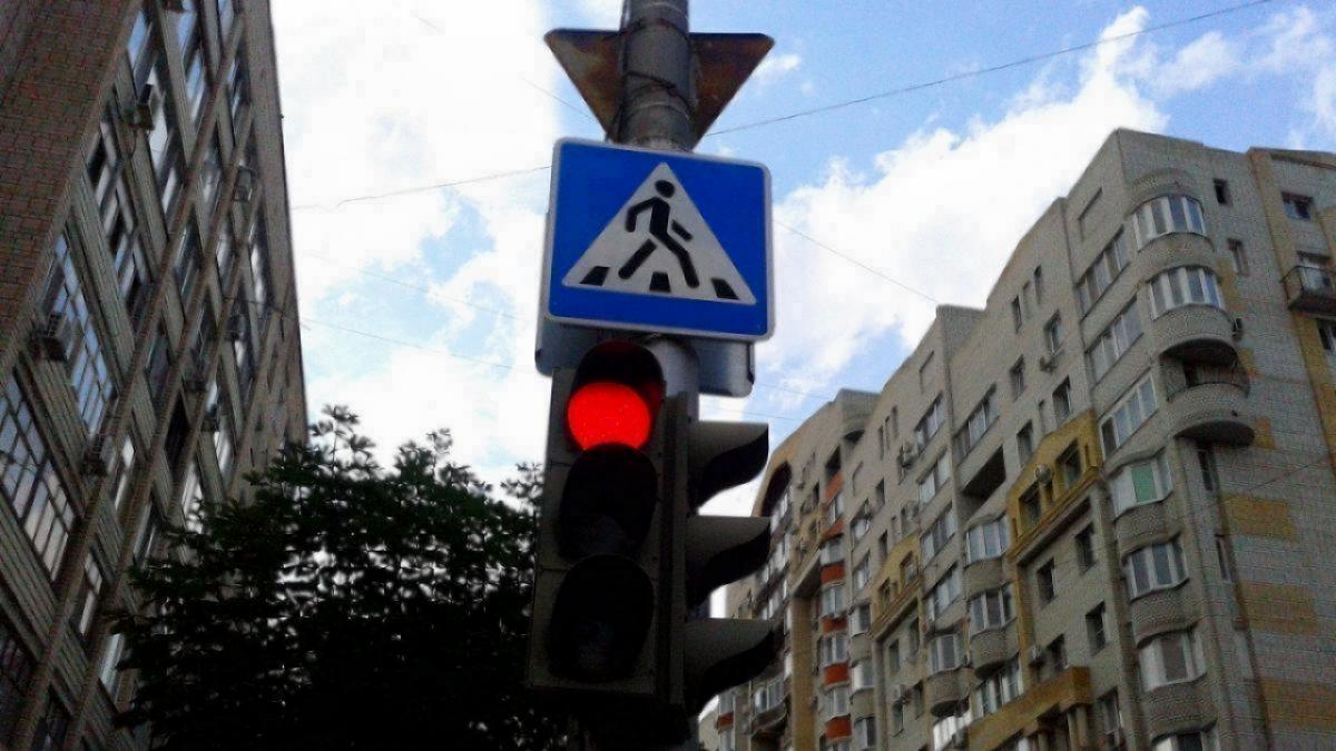 В Саратове временно отключат светофоры на 8 перекрестках