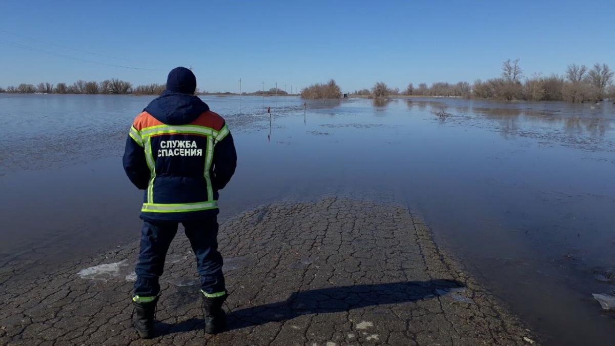 Паводок отрезал 7000 жителей Саратовской области от большой земли