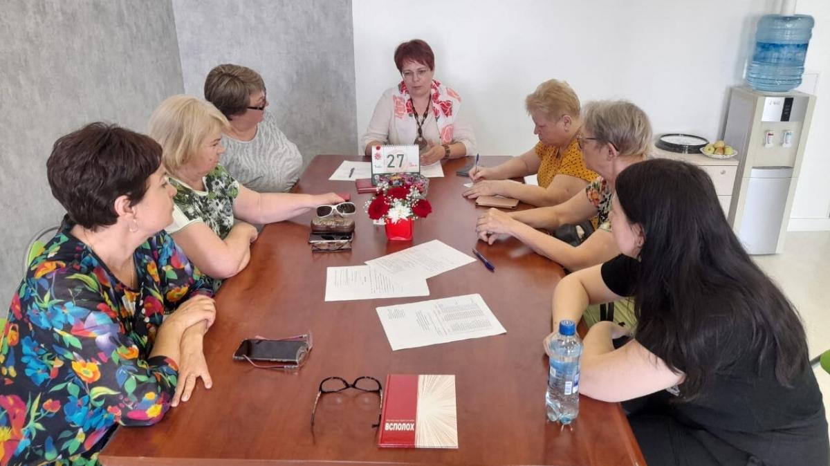 В Саратове прошло заседание актива Социал-демократического союза женщин России