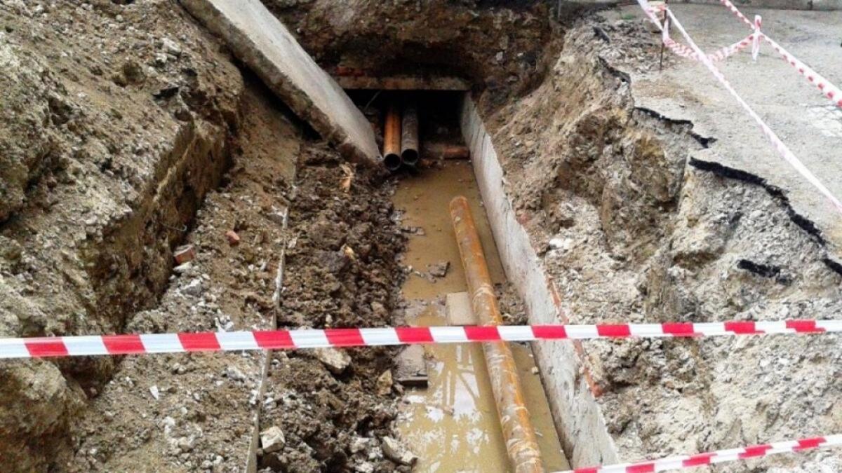 В Волжском районе Саратова продлены работы на аварийном водопроводе