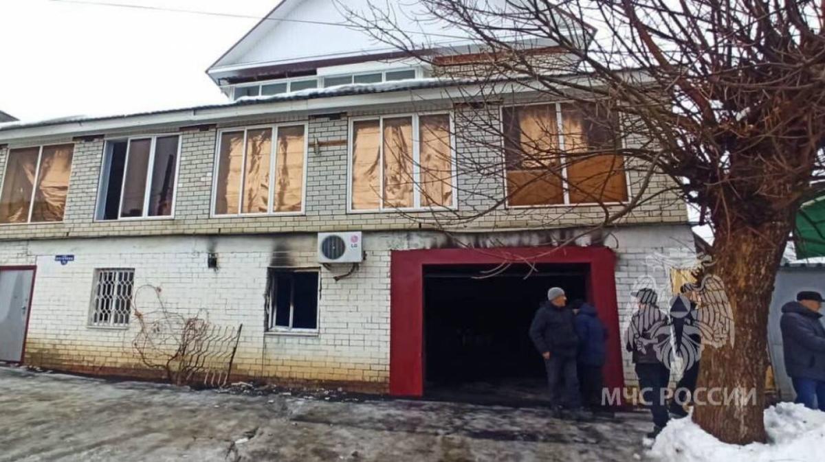 В Вольске на пожаре в собственном доме погиб известный стоматолог