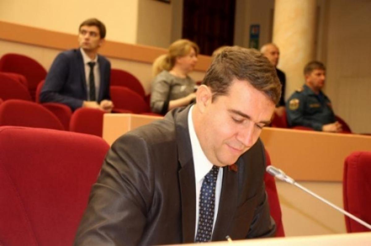 «Партийные юристы оценят этот бред»: депутат Анидалов – о штрафах за пронос на думу громкоговорителей