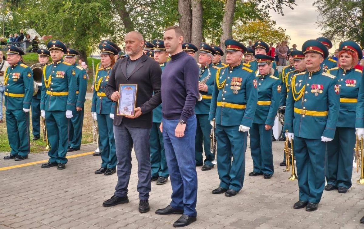 В Энгельсе на «Покровских субботних вечерах» выступили военные оркестры