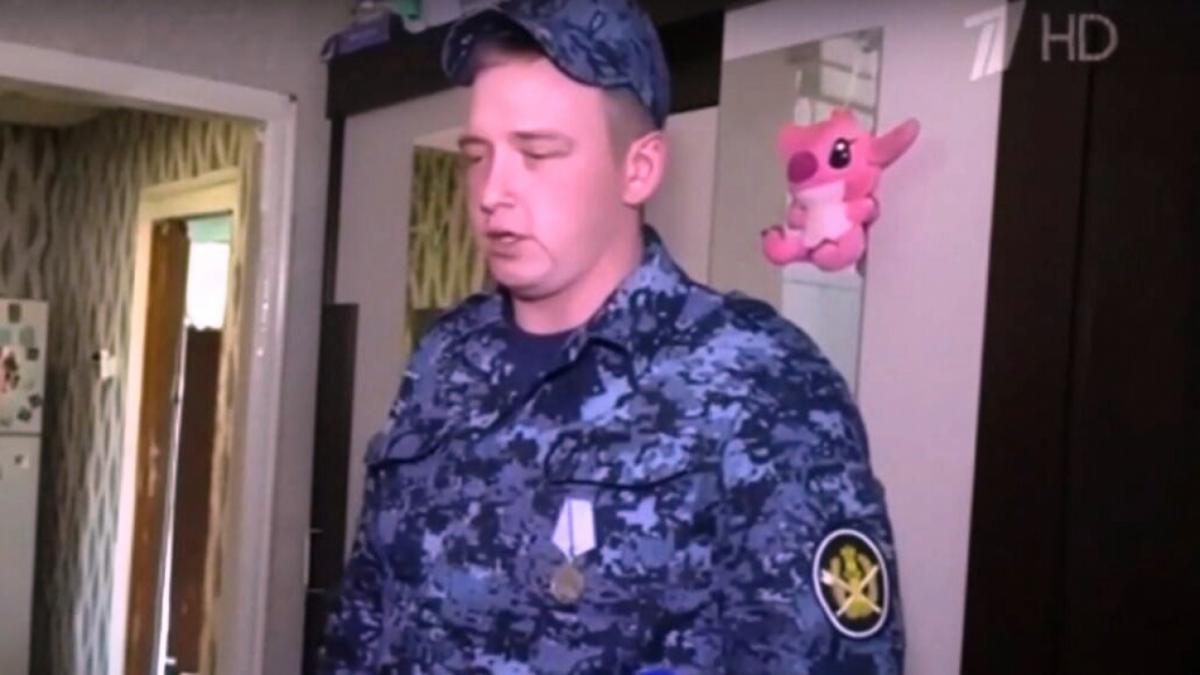 На Первом канале вышел сюжет о спасшем ребенка участнике СВО из Саратова