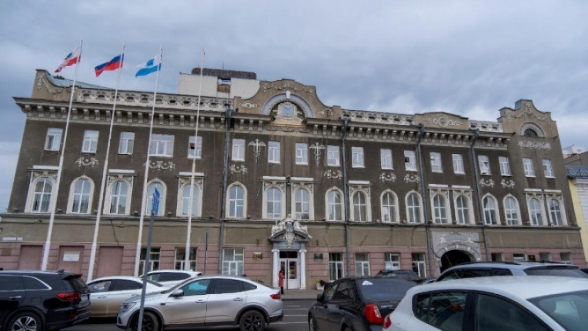 Расходы на содержание мэра Саратова планируют увеличить до 9 млн