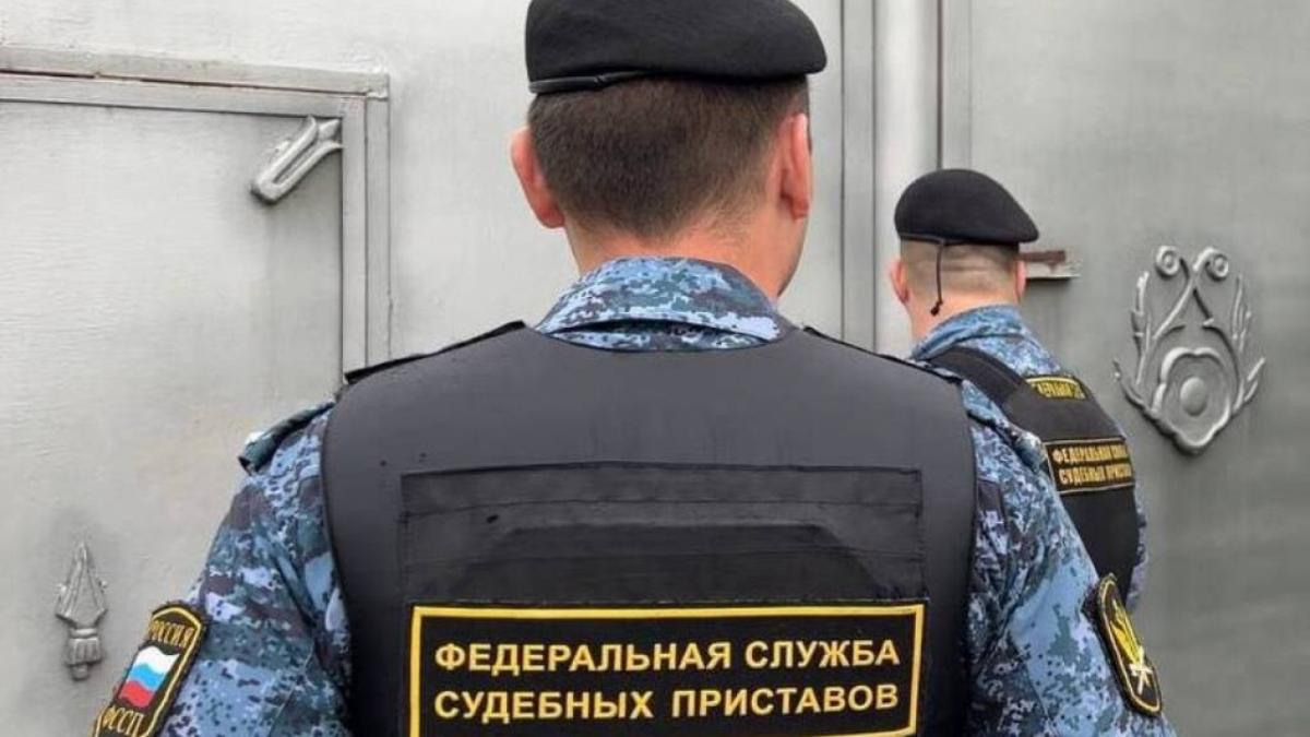 Судебные приставы устроят рейды по адресам саратовцев, задолжавших за отопление 