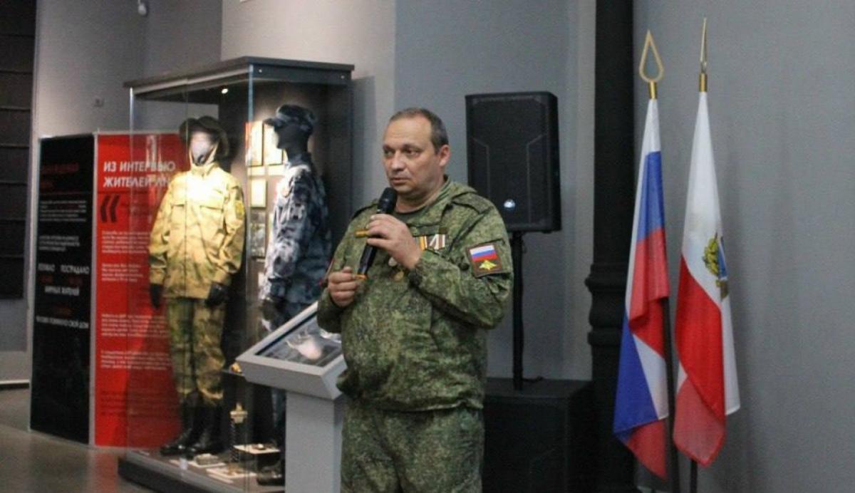 В саратовском музее прошла встреча ветерана СВО со студентами