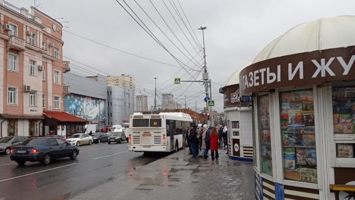 Власти Саратова подали в суд на перевозчика по маршруту № 90 «Леруа Мерлен – Крекинг»