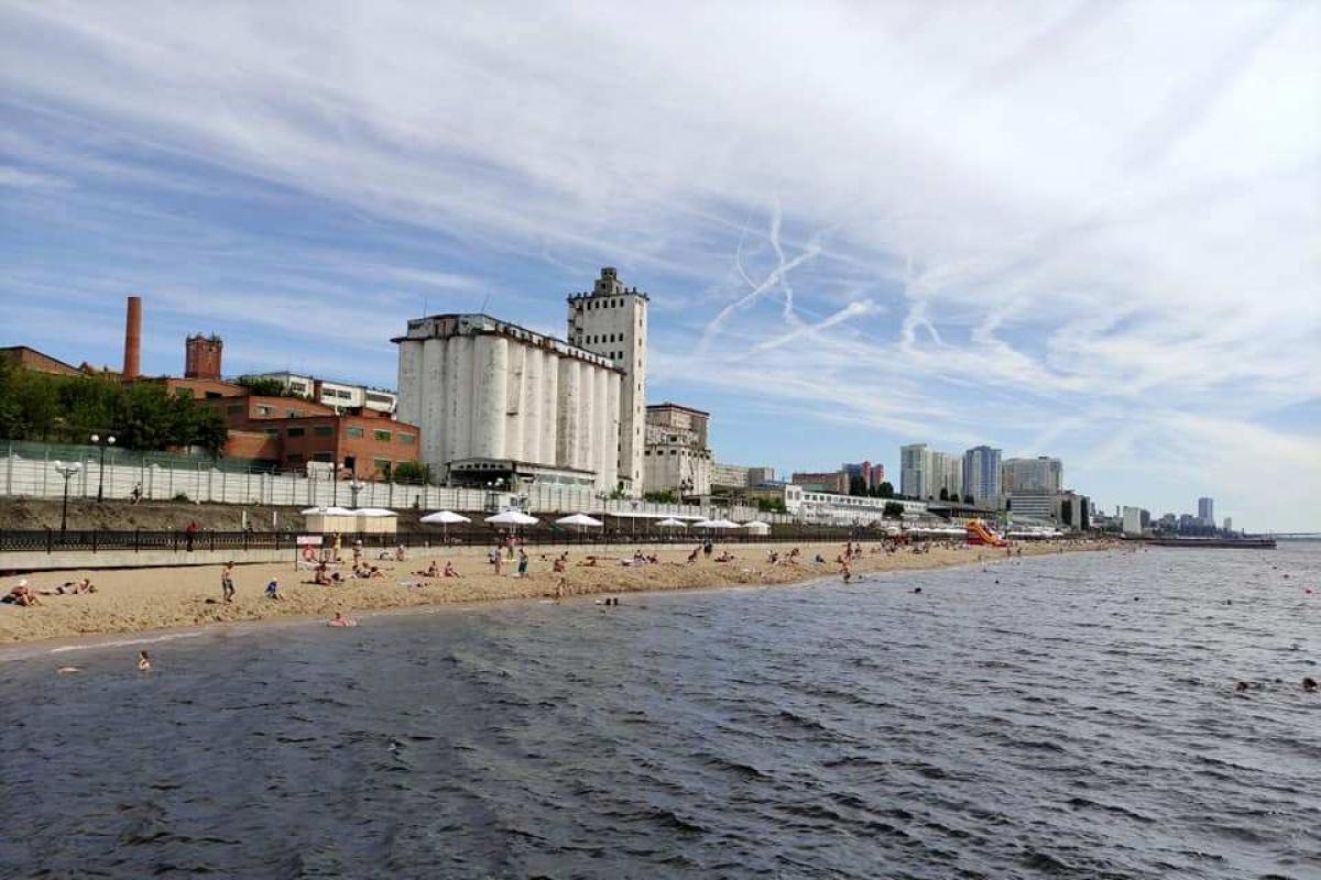 В Саратове демонтируют здание элеватора на Новой набережной, территорию переформатируют