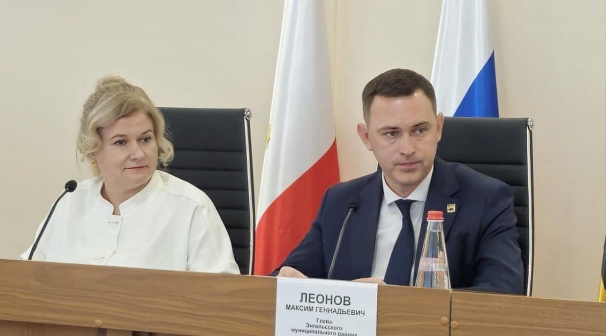 Леонов объявил об организации в Энгельсе бесплатного катка зимой