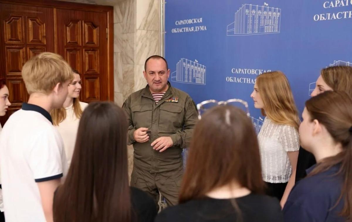 Вячеслав Калинин пригласил школьников на экскурсию в региональный парламент
