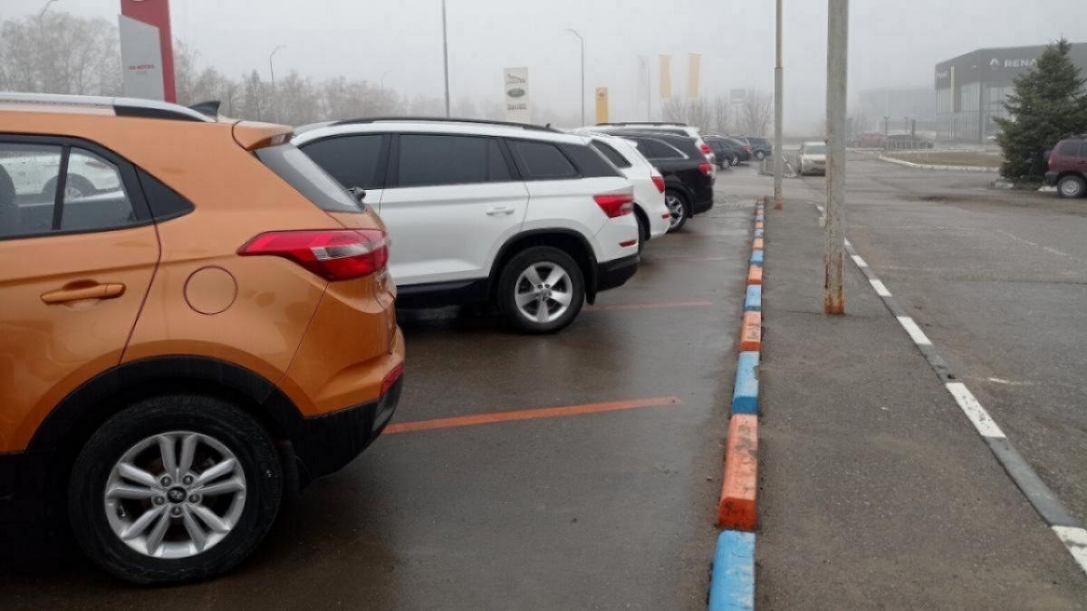 Власти Саратова анонсировали первый этап проекта «Платные парковки»