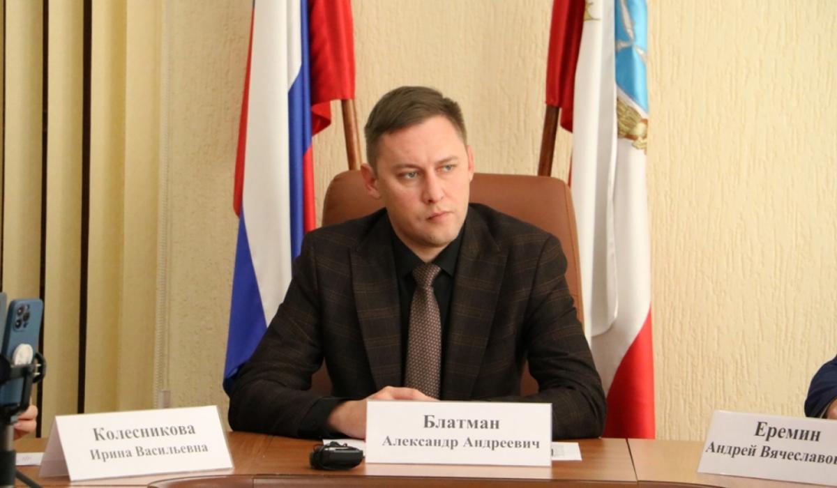 Министр образования рассказал о надбавках и подъемных для саратовских учителей